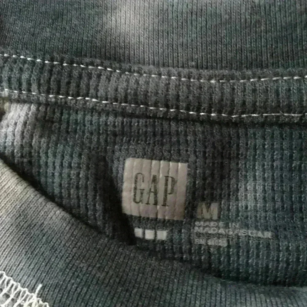 Gap long sleeve Tie dye T-shirt. New unisex M